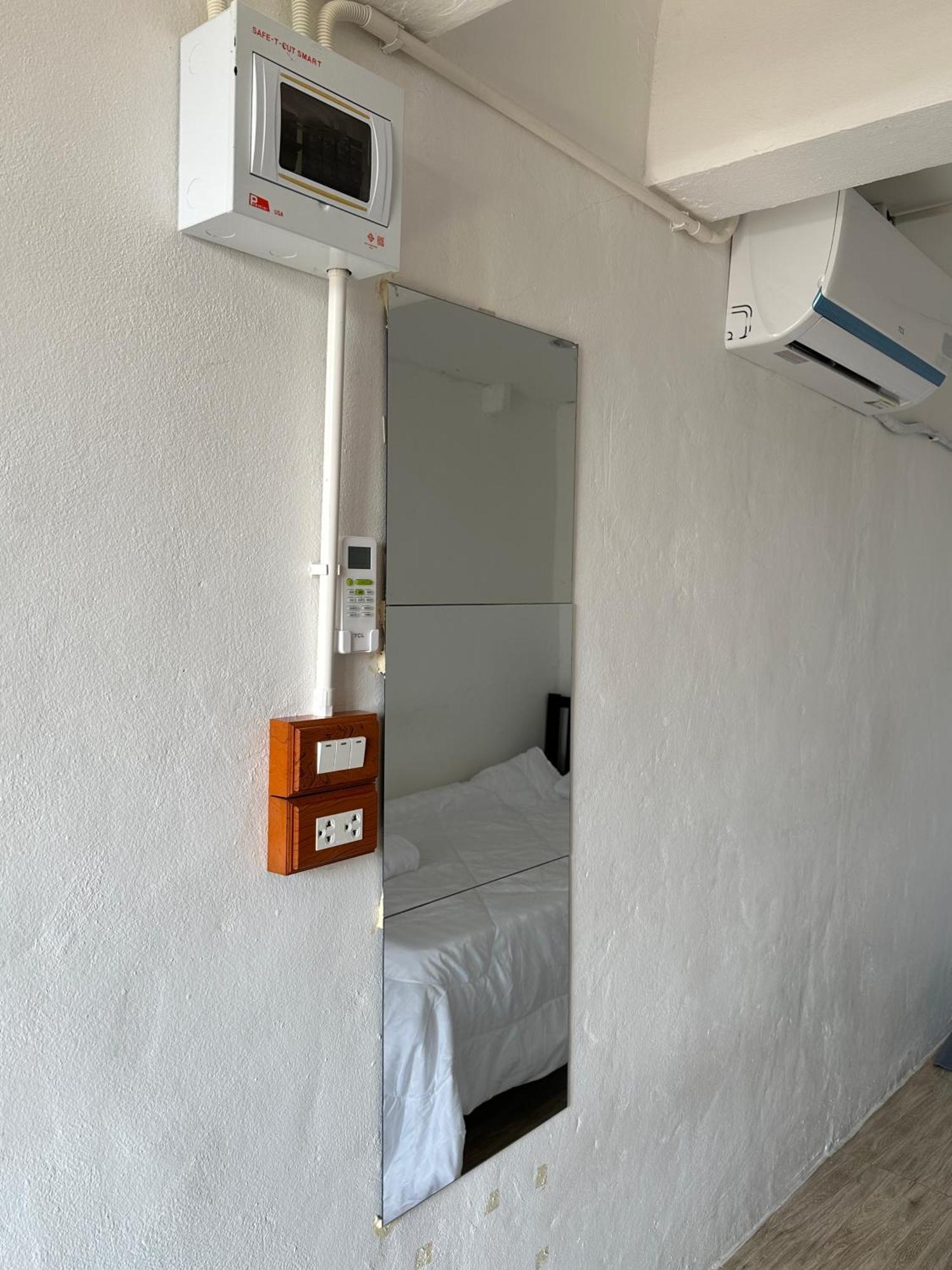 Chubby 9 Single Room กรุงเทพมหานคร ภายนอก รูปภาพ